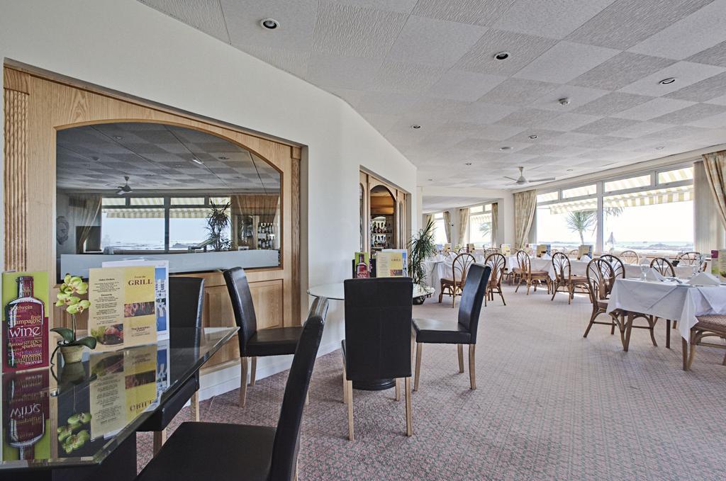 The Samares Coast Hotel & Apartments Saint Helier Restaurant photo